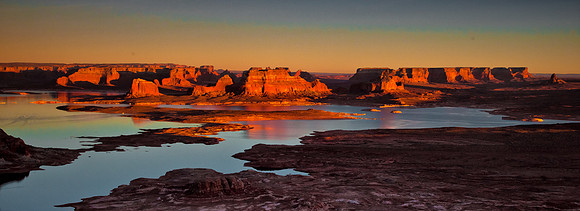 Lake Powell Sunset Mesas